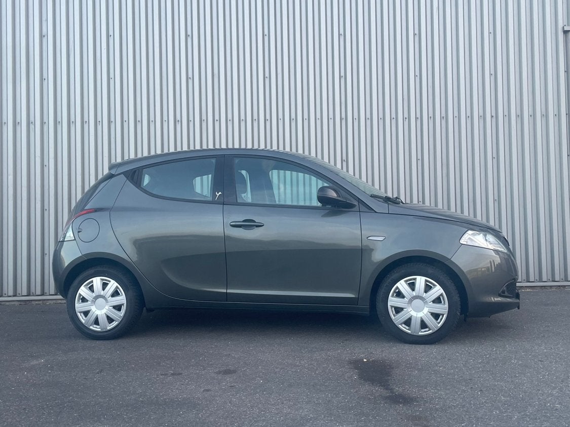 Lancia Ypsilon 2014 - NWE APK - NETTE STAAT!!, Auto's, Voorwielaandrijving, Stof, Origineel Nederlands, Bedrijf