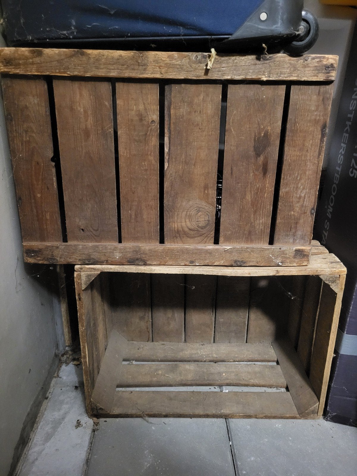 2 veilingkisten / fruitkisten / houten kratten, Ophalen, Gebruikt, Minder dan 50 cm