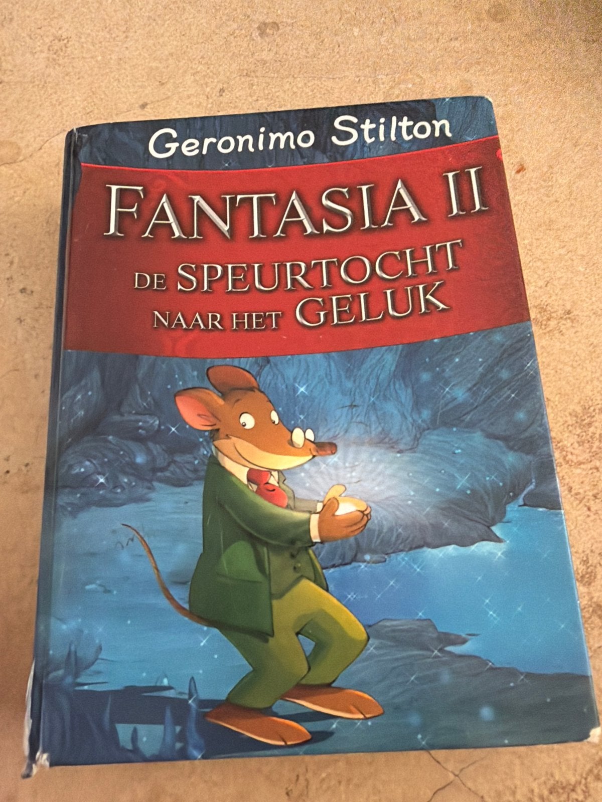 Geronimo Stilton - Fantasia II: De Speurtocht naar het Geluk, Boeken, Ophalen of Verzenden, Gelezen, Fictie
