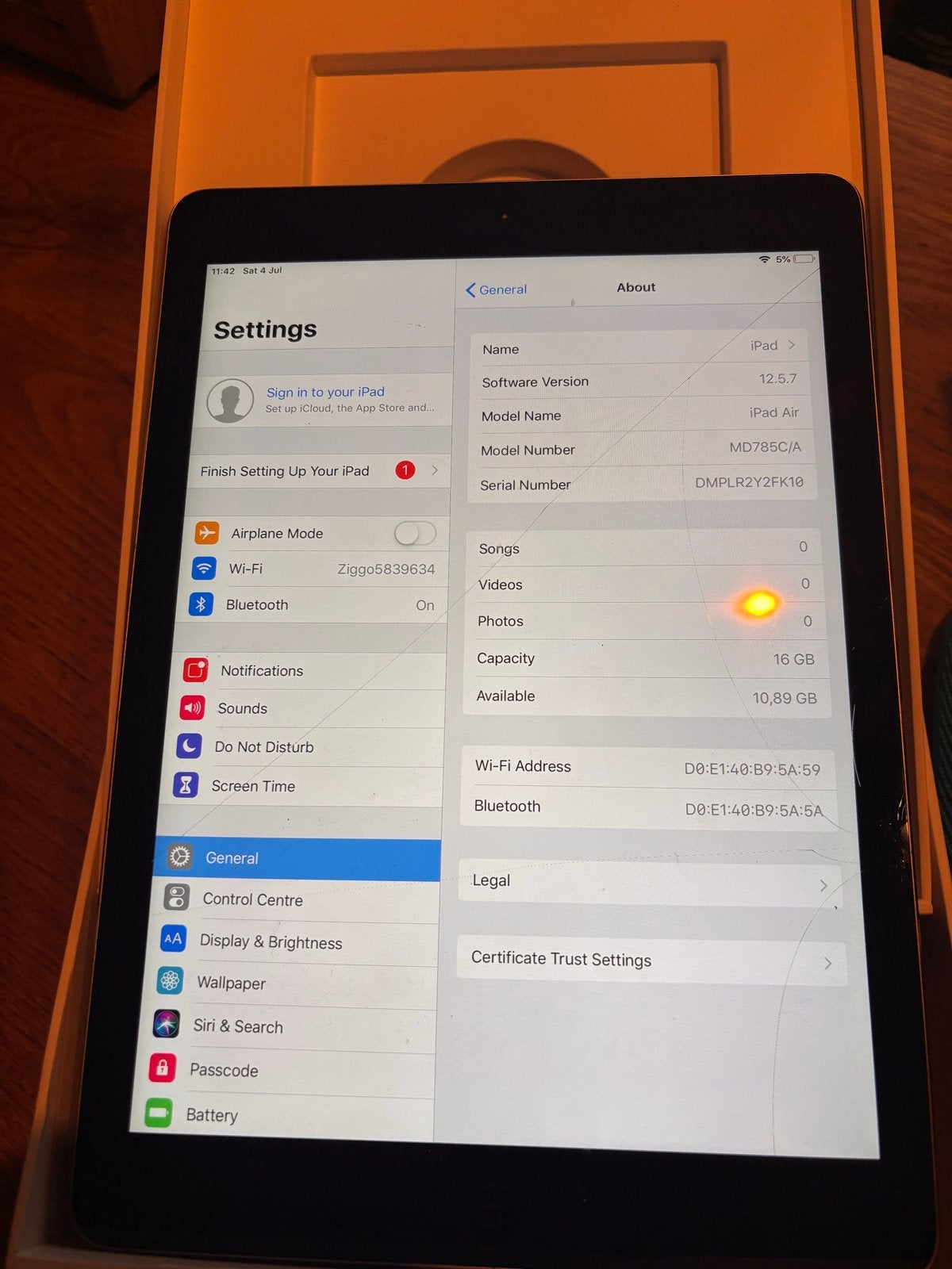 Apple iPad Air 16GB Wi-Fi, Computers en Software, Apple iPads, Zo goed als nieuw, Apple iPad Air, Wi-Fi, 9 inch, 16 GB, Grijs