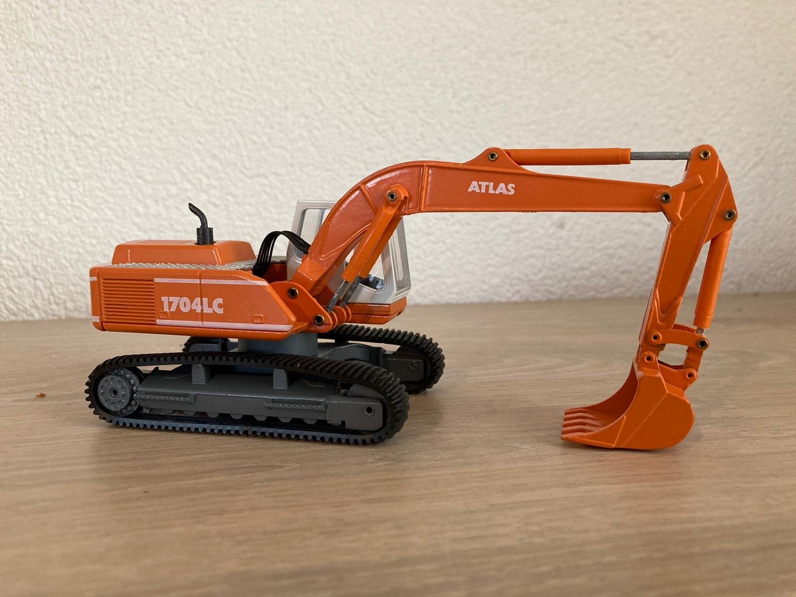 Atlas 1704LC Graafmachine Model 1:50, Ophalen of Verzenden, Zo goed als nieuw, Hijskraan, Tractor of Landbouw, Overige merken