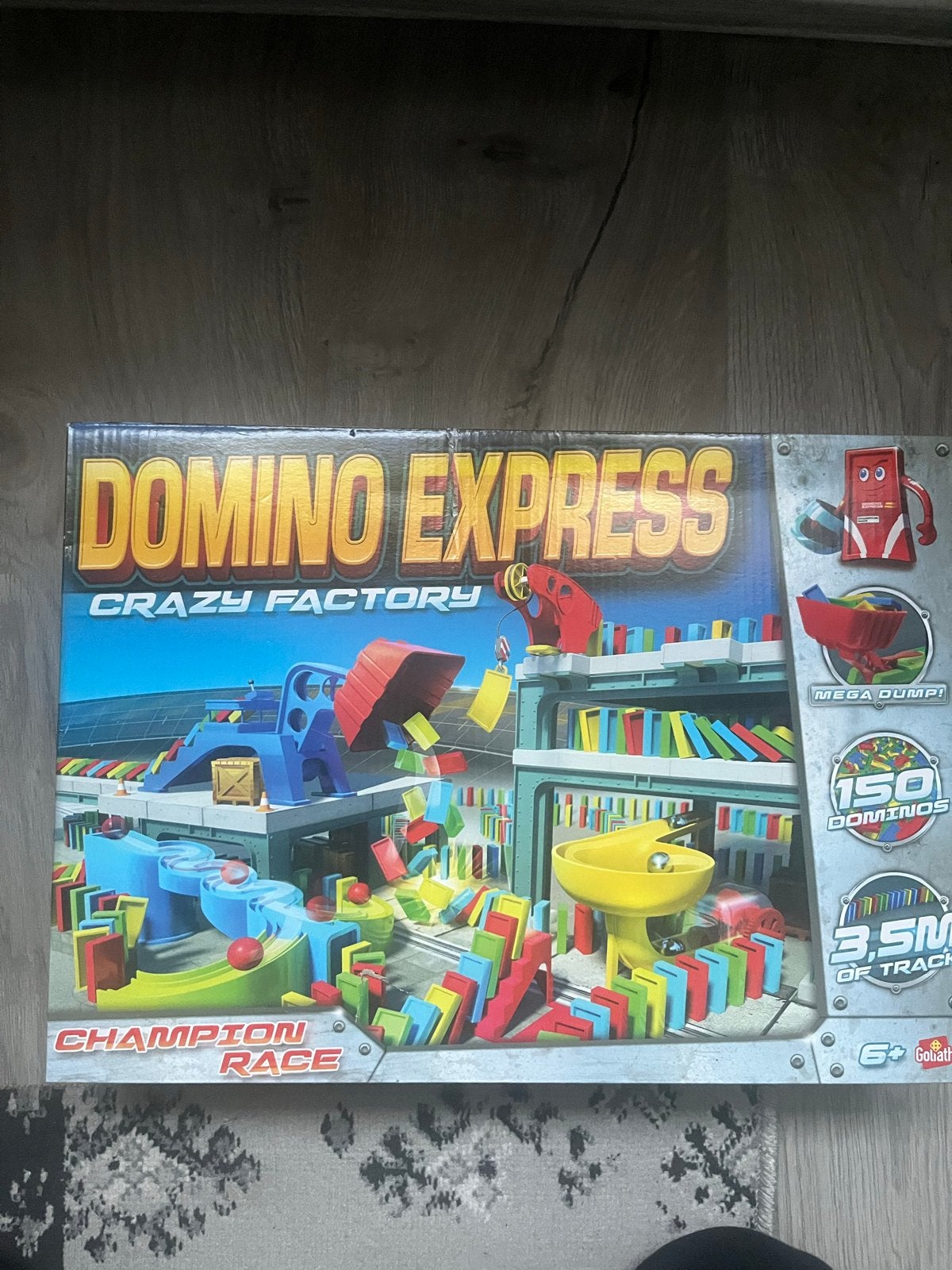 Domino Express Crazy Factory Champion Race, Kinderen en Baby's, Speelgoed | Overig, Ophalen of Verzenden, Zo goed als nieuw, Jongen of Meisje