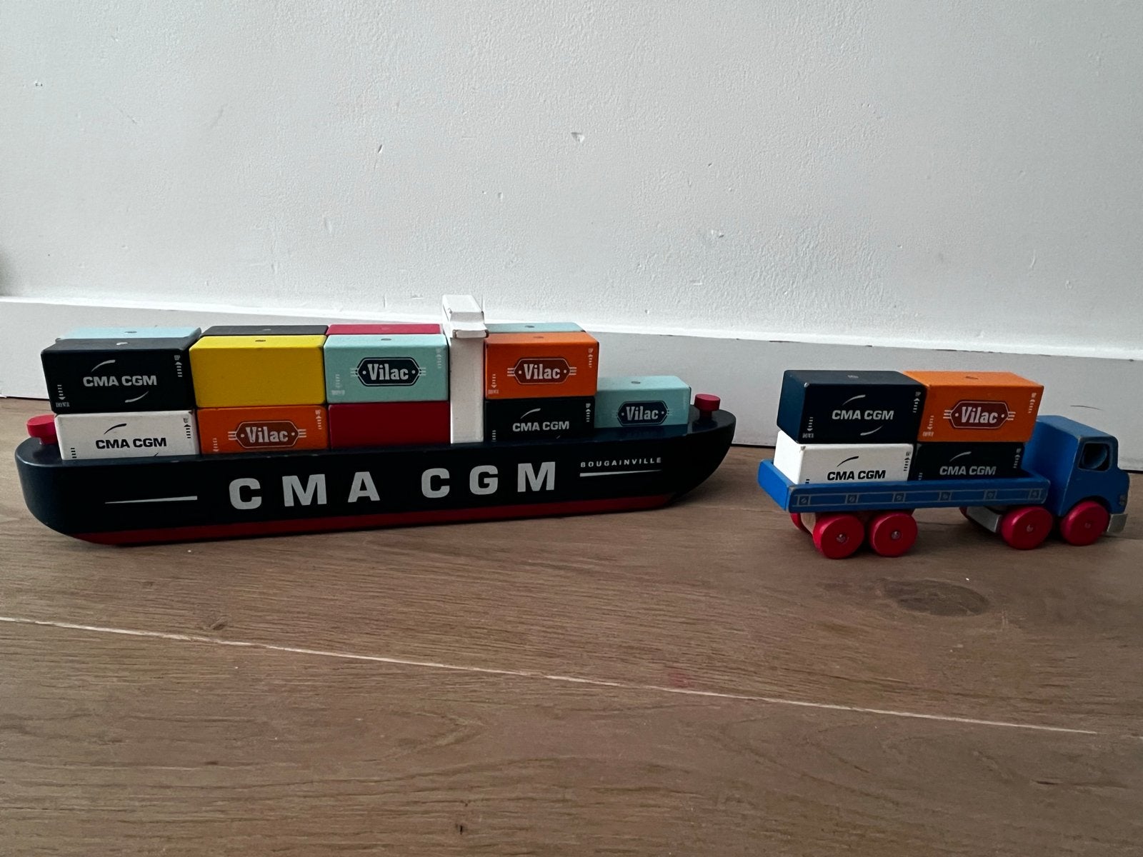 Vilac containerschip met blokken en vrachtwagen, Ophalen of Verzenden, Gebruikt, Overige typen
