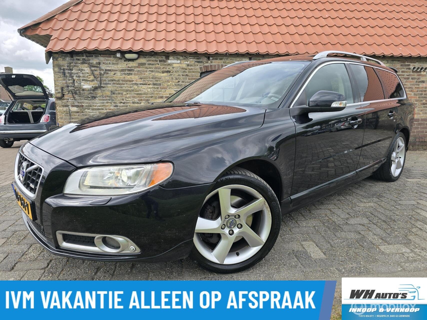 Volvo V70 2.4 D5 R design | Open dak | Trekhaak, Auto's, Volvo, Voorwielaandrijving, 15 km/l, Zwart, 168 €/maand
