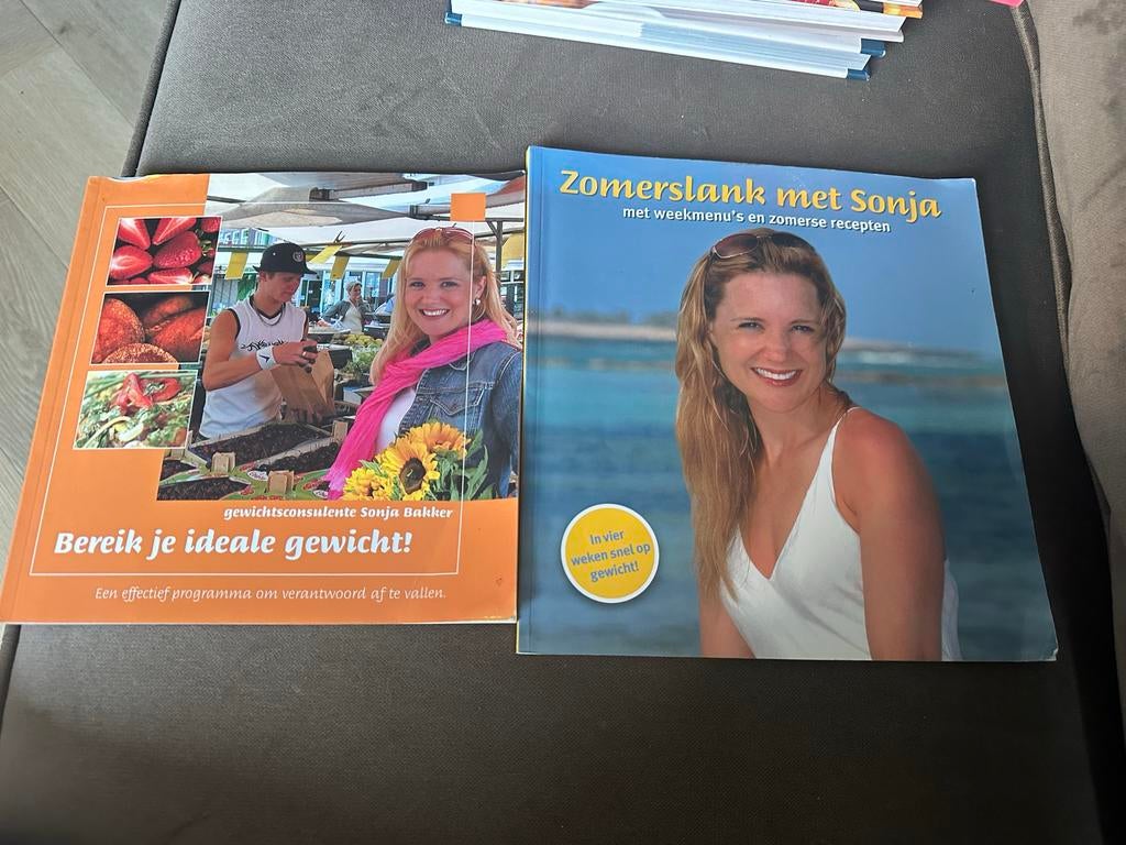 2 Sonja Bakker dieetboeken: Bereik je ideale gewicht!, Ophalen of Verzenden, Gelezen, Dieet en Voeding