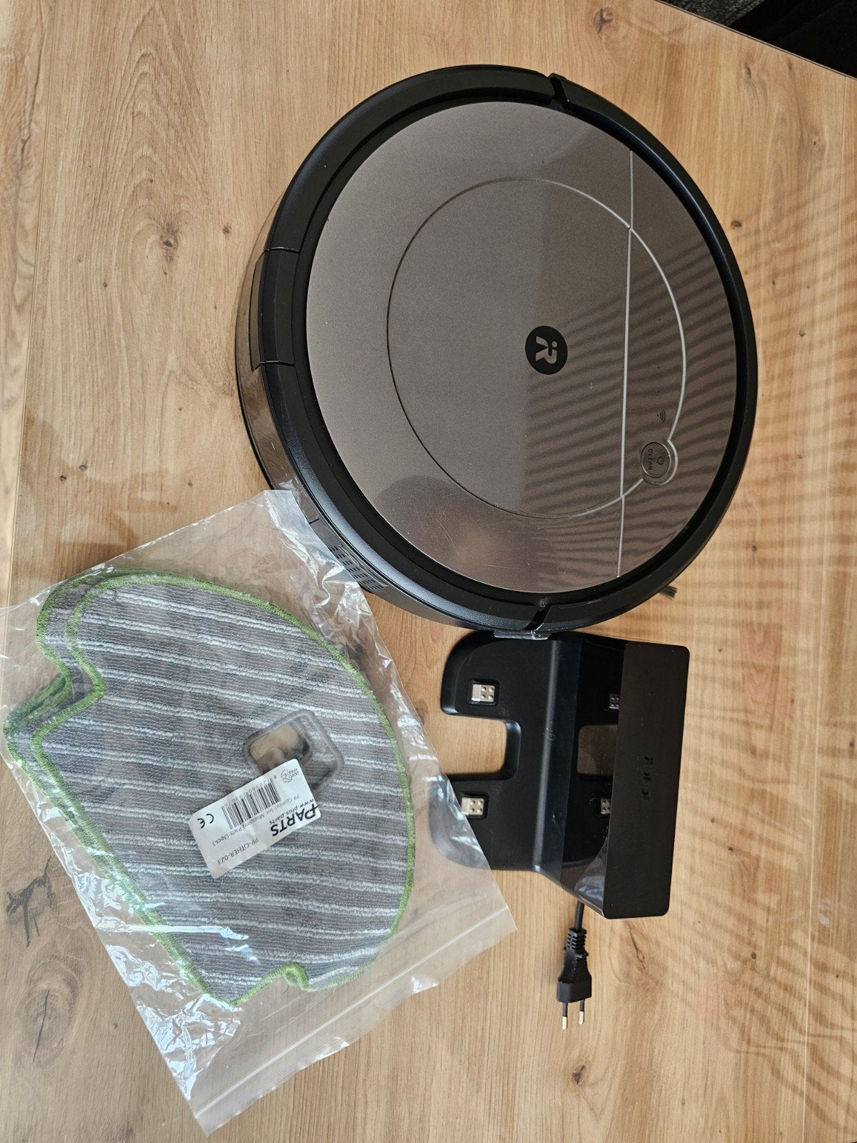 IRobot Roomba combo, Witgoed en Apparatuur, Stofzuigers, Ophalen, Zo goed als nieuw, Robotstofzuiger
