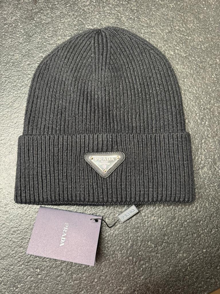 PRADA muts beanie zwart **NIEUW**, Kleding | Heren, Mutsen, Sjaals en Handschoenen, Verzenden, Zo goed als nieuw, Overige maten