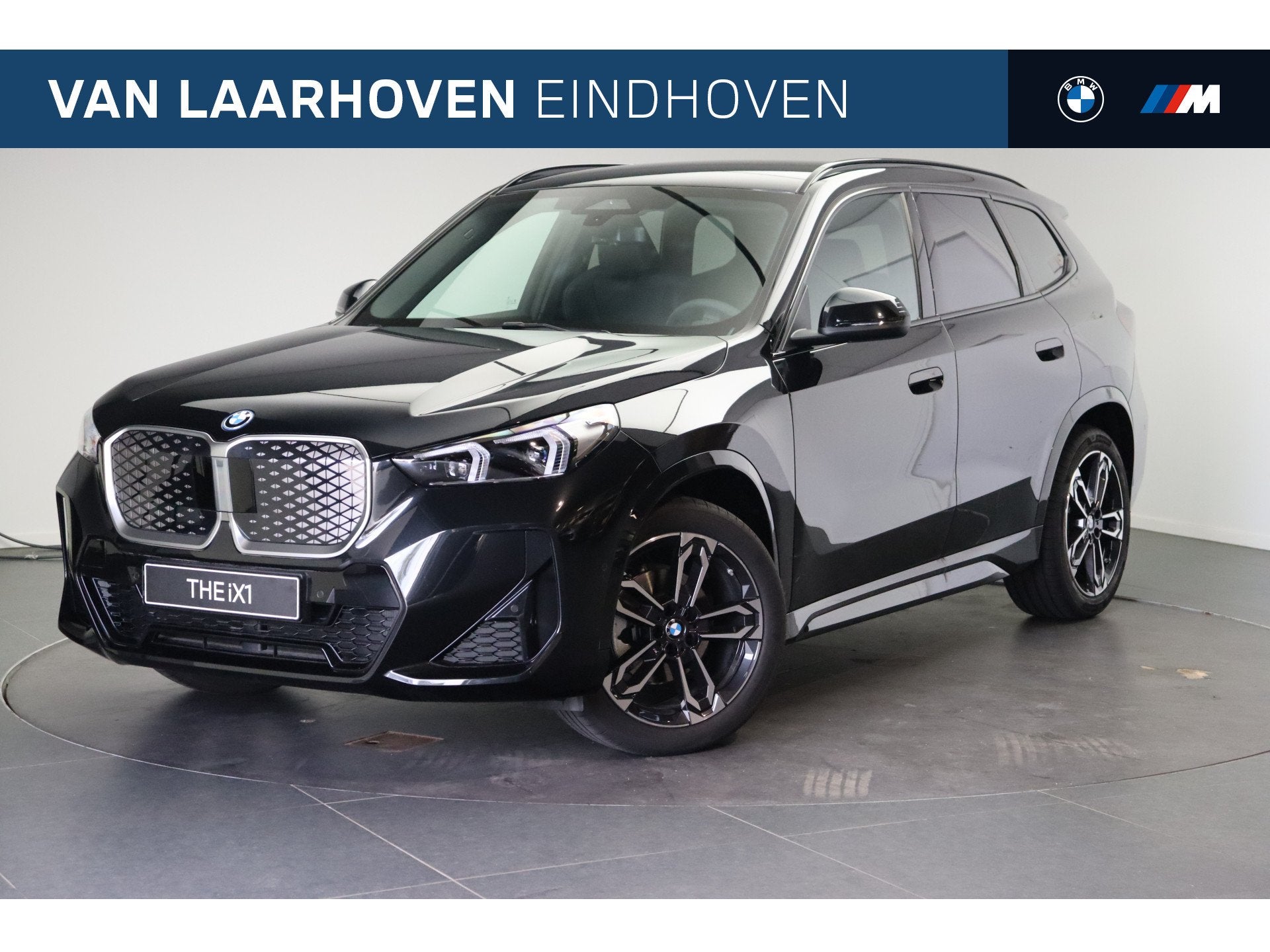 BMW iX1 eDrive20 M Sport / Sportstoelen / Achteruitrijcamera