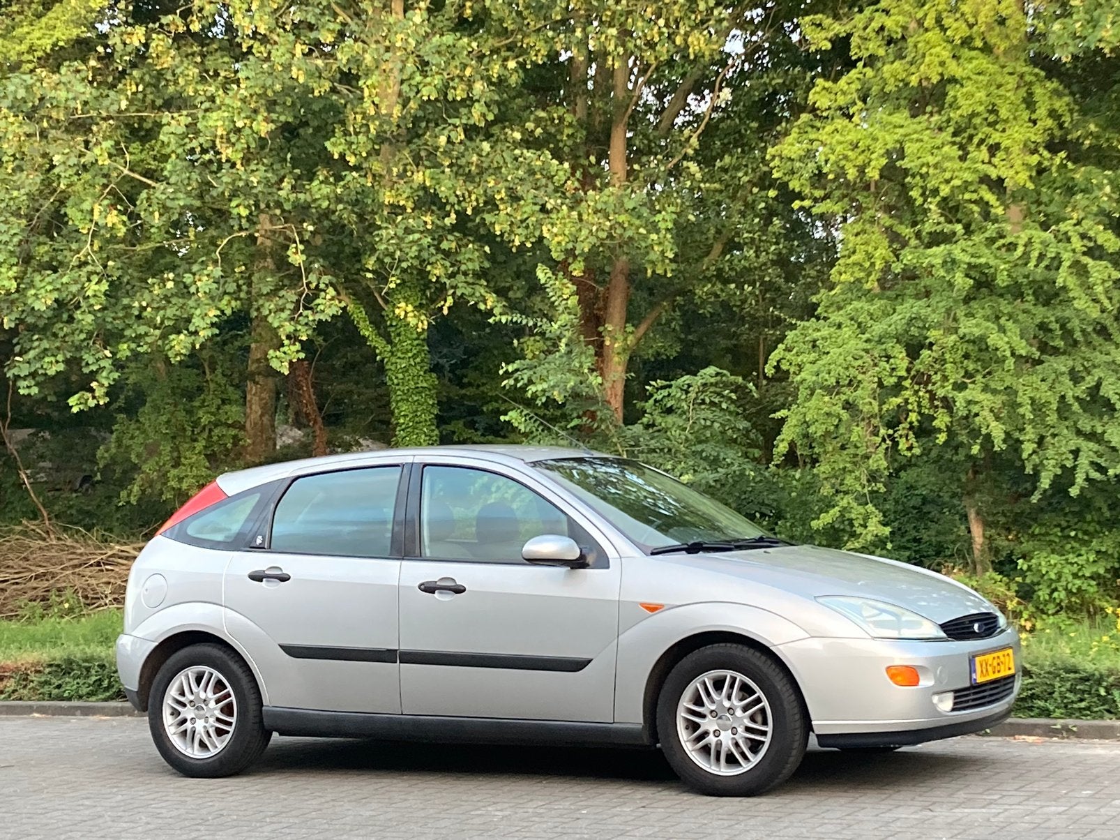 Ford Focus 1.6 Ghia, Auto's, Ford, 1596 cc, 100 pk, 49 €/maand, Handgeschakeld