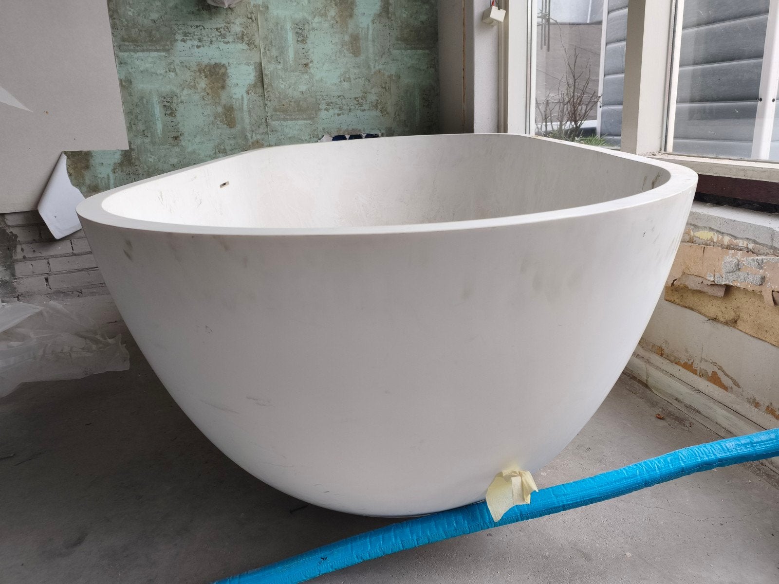 Luxe vrijstaand bad Solid Surface / Mineralguss (Mat wit), Doe-het-zelf en Verbouw, Ophalen, Gebruikt, Bad