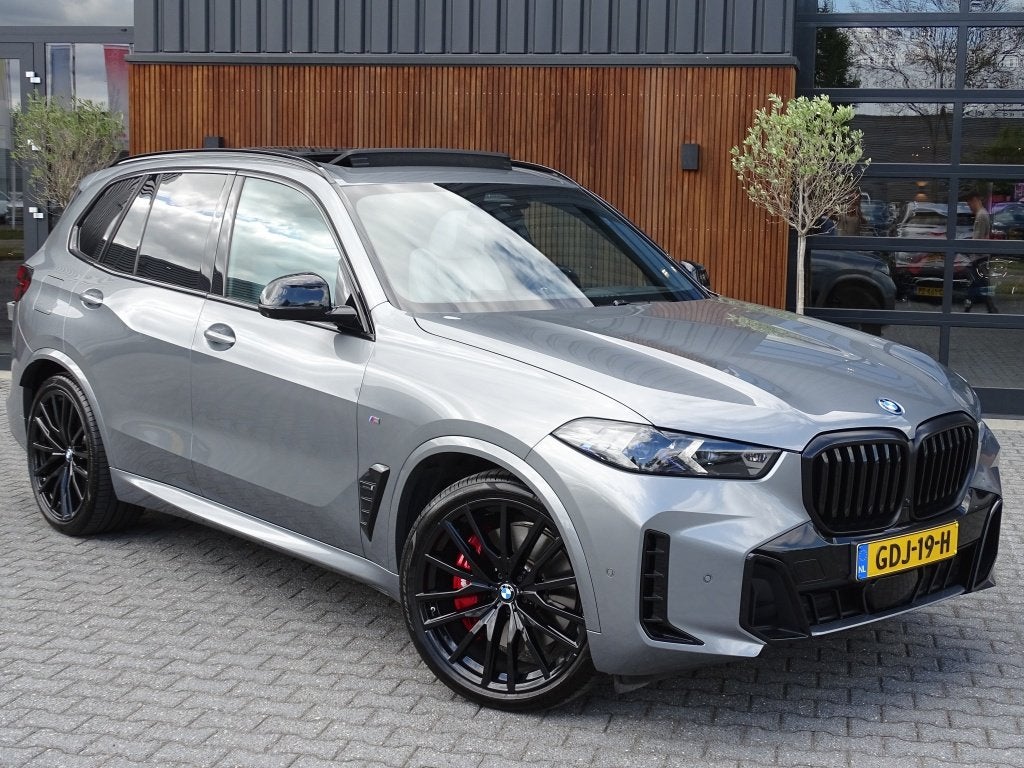BMW X5 50e 490PK xDrive M-Sport / Individual / Skylounge / H, Gebruikt, 2395 kg, Bedrijf, 30 kWh