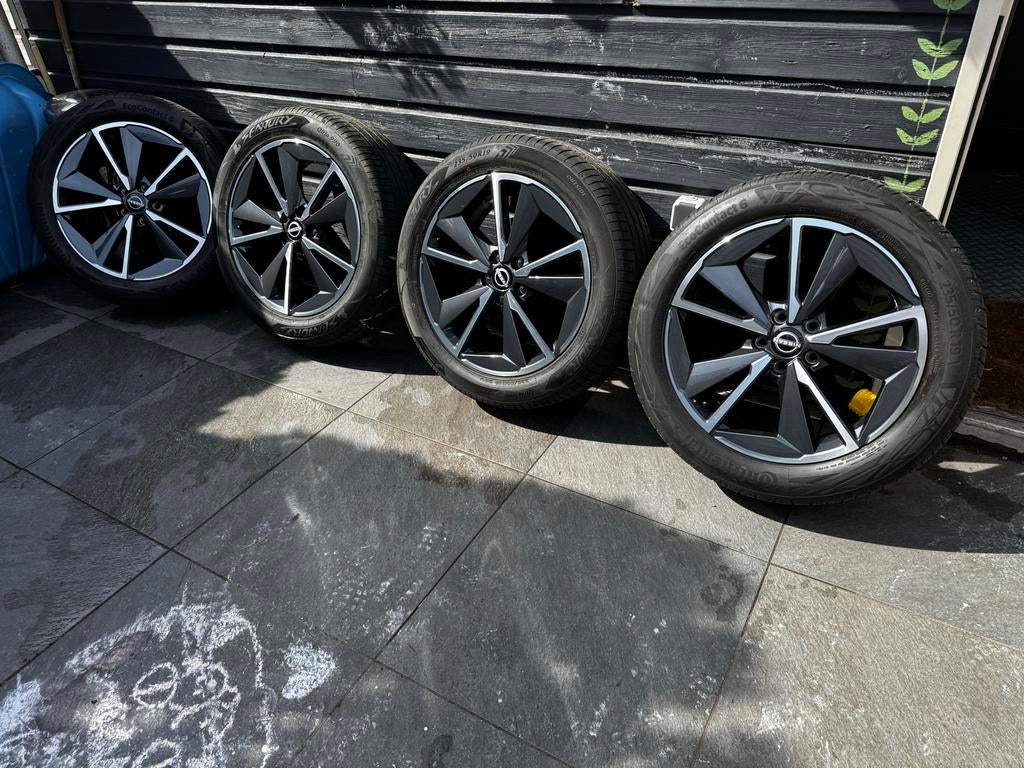 Originele Nissan Qashqai 19” velgen + banden, Auto-onderdelen, Gebruikt, Banden en Velgen, 235 mm, Personenwagen