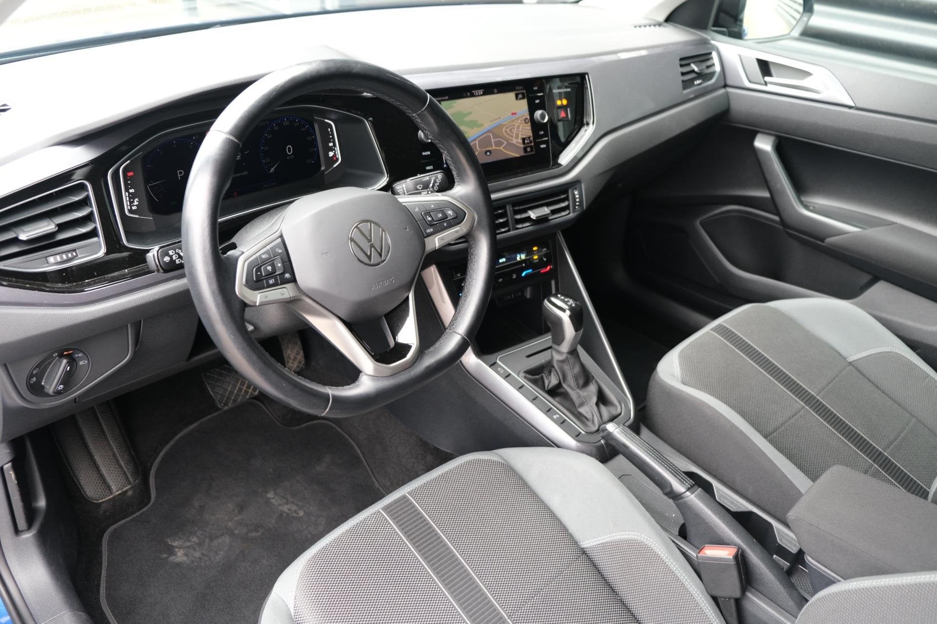 Volkswagen Polo 1.0 TSI Style DSG 95PK Navi ACC CAM IQ LED P, Stof, Gebruikt, Zwart, 95 pk