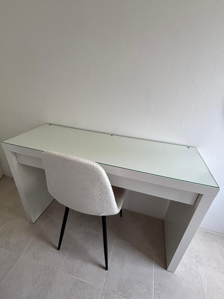 Ikea malm make-up tafel / bureau + glazenplaat, Ophalen, Zo goed als nieuw, IKEA, Wit