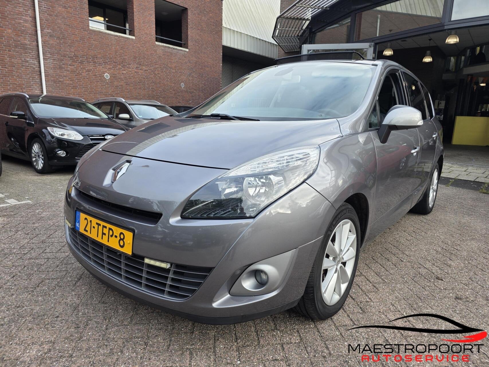 Renault Scenic 1.4 TCE Parisienne, Voorwielaandrijving, Gebruikt, 4 cilinders, Handgeschakeld