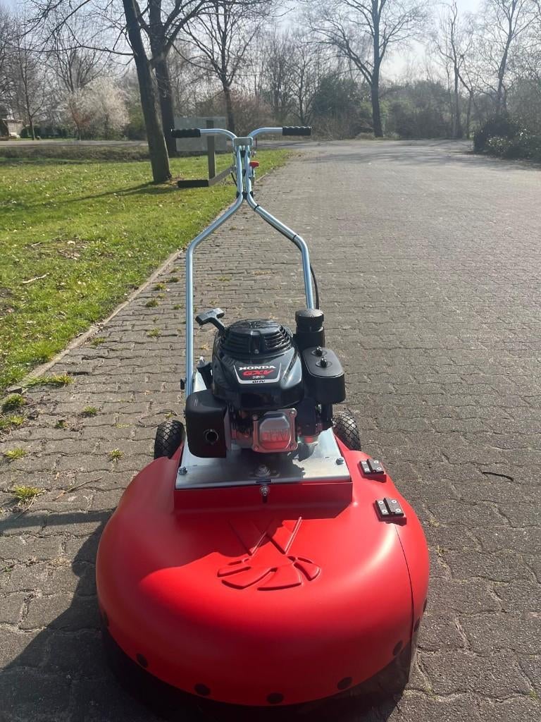 Te huur: onkruidborstel, veegmachine, Tuin en Terras, Veegmachines, Ophalen of Verzenden