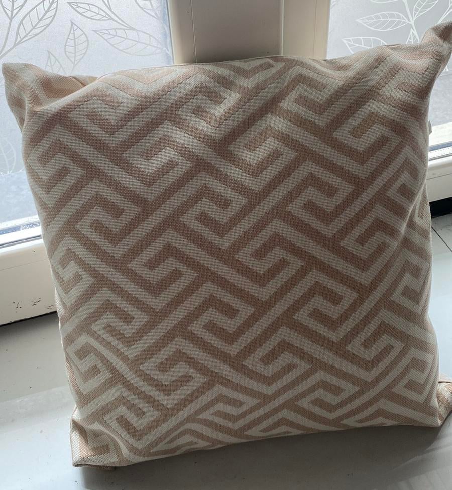 3 Nieuwe Sier kussen design vorm modern roze creme beige, Huis en Inrichting, Woonaccessoires | Kussens, Ophalen of Verzenden
