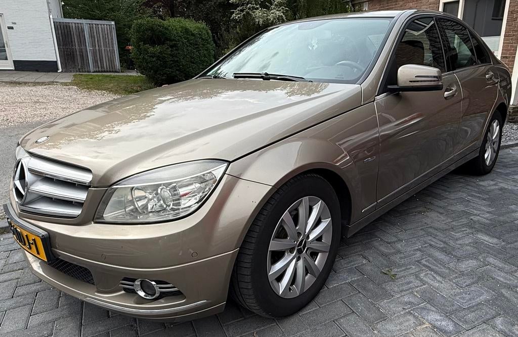 Mercedes-Benz C-Klasse 1.8 C180 CGI Sedan AUT 2010 Beige, Auto's, 1800 kg, Zwart, USB, Beige