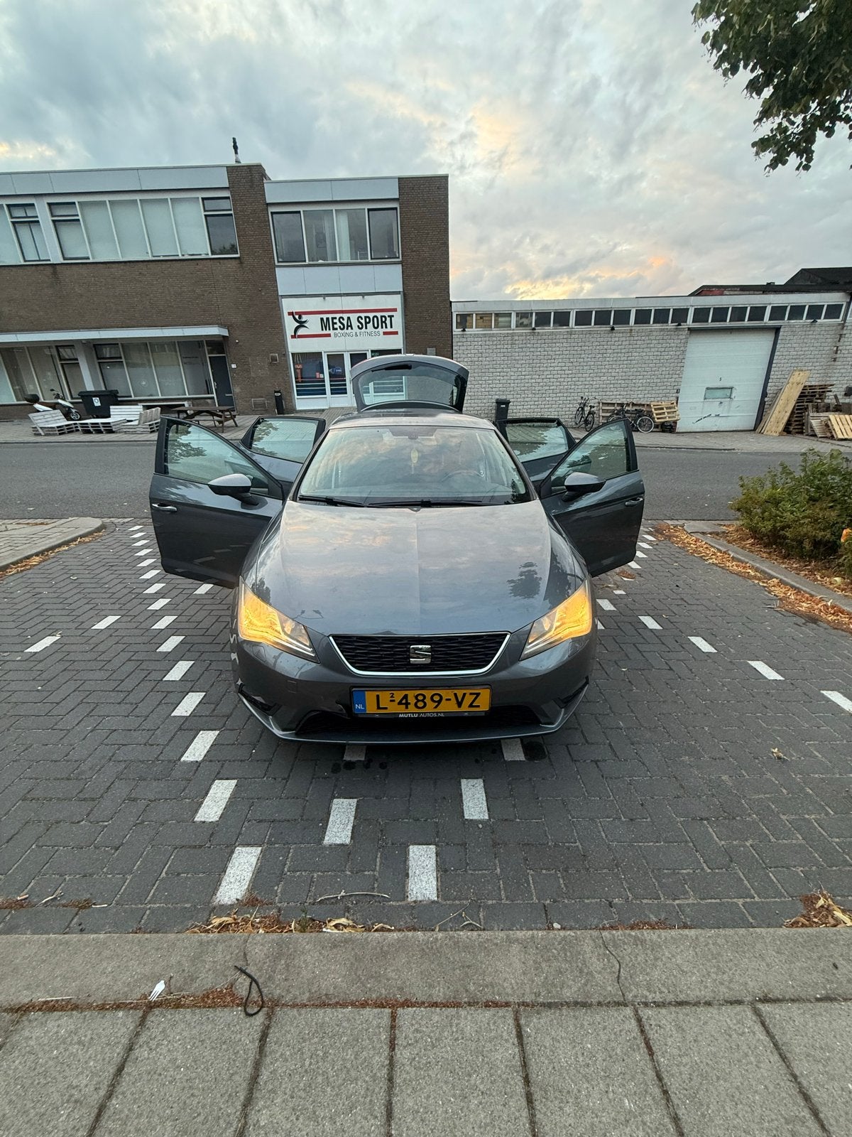 Seat Leon 1.4 TSI 90KW 2013 Grijs 220***, Voorwielaandrijving, 4 cilinders, Leon, 610 kg