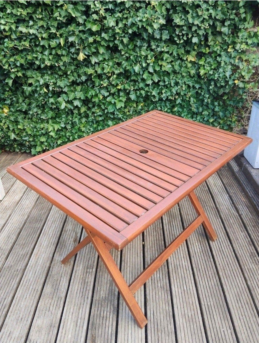 Prachtige Tuintafel hout, stevig, opklapbaar

75 x 120, Ophalen, Rechthoekig, Hout