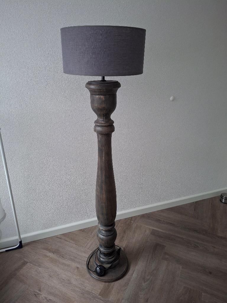 Houten vloerlamp (baluster) 125cm, Huis en Inrichting, Ophalen, Gebruikt, Sober, 100 tot 150 cm