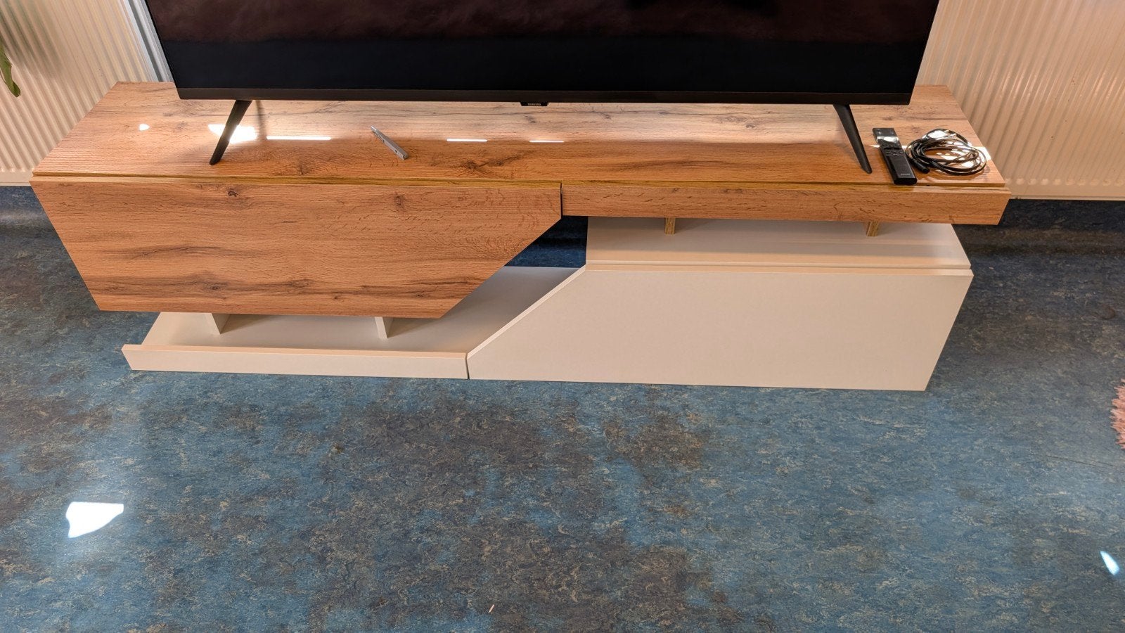 Modern TV-meubel met opbergruimte - 160x35x45 cm, Ophalen, Gebruikt, 150 tot 200 cm, Minder dan 100 cm