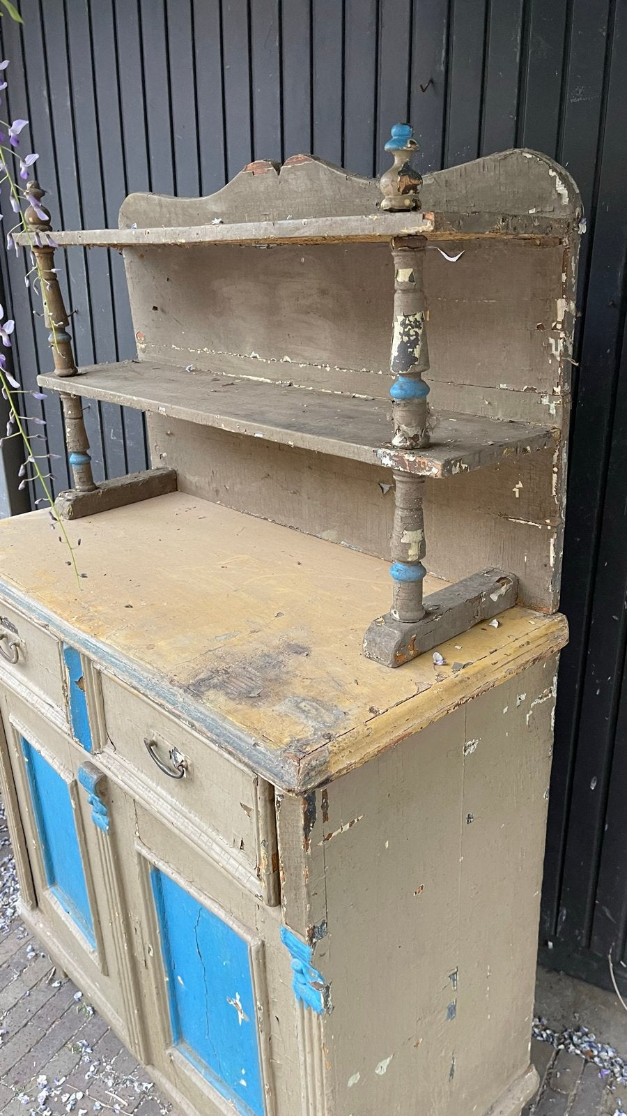Foto 7 van BARNFIND: brocante kast/keukenkast/buffetkast/servieskast