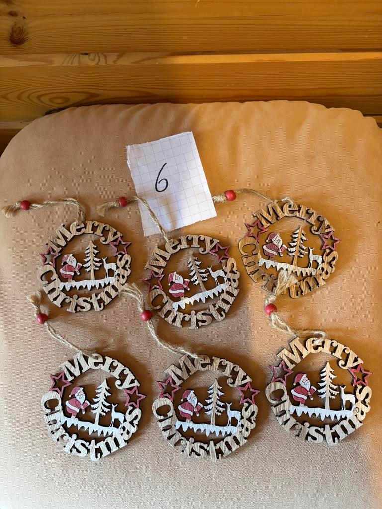 6 kerstdecoratie hout merry christmas kerstman 10 cm, Diversen, Kerst, Ophalen of Verzenden, Zo goed als nieuw
