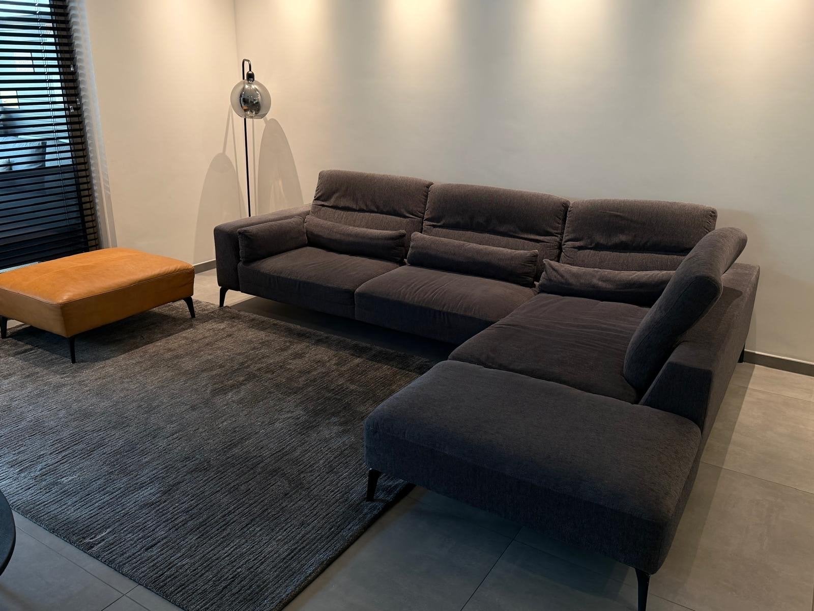 Moderne Hoekbank met Hocker - Grijs Stof, Huis en Inrichting, Banken | Bankstellen, Ophalen, 100 tot 125 cm, Hoekbank, 300 cm of meer
