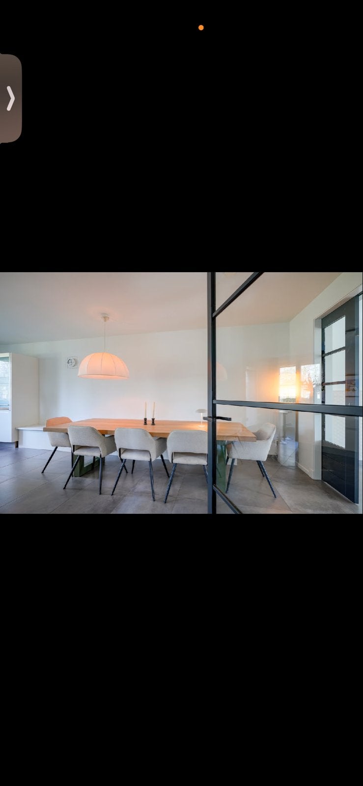 Moderne eettafel met metalen onderstel, Huis en Inrichting, Tafels | Eettafels, Ophalen, 100 tot 150 cm, Zo goed als nieuw, 150 tot 200 cm