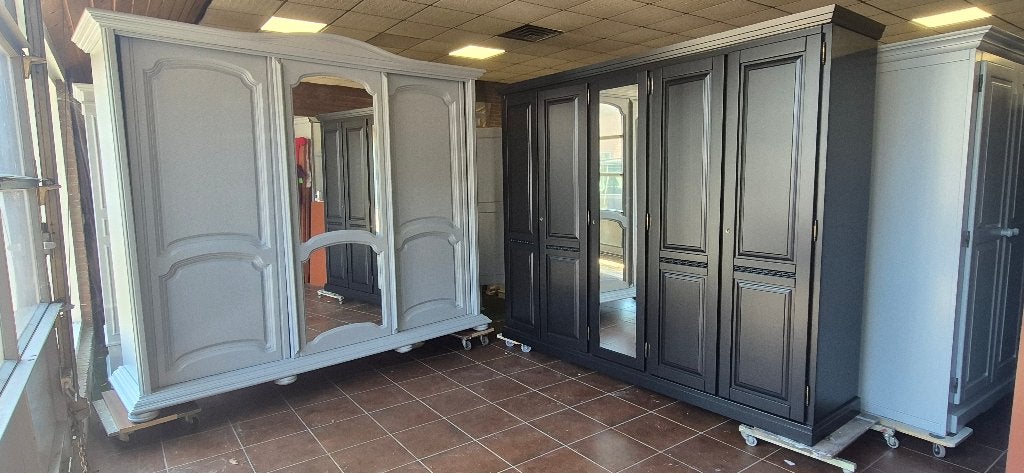 Brocante garderobe houten kasten, kledingkasten linnenkasten, Ophalen, Zo goed als nieuw