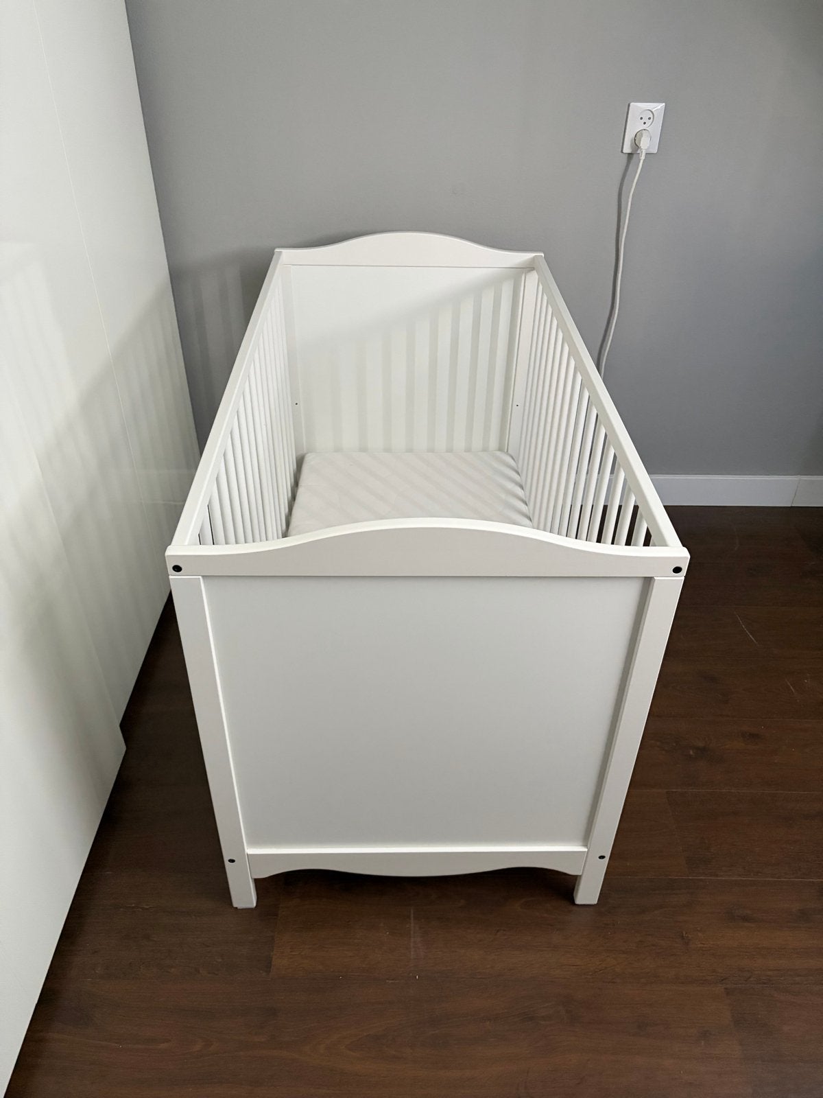 Wit ledikant met matras, Kinderen en Baby's, Babywiegjes en Ledikanten, Ophalen, Gebruikt, Ledikant
