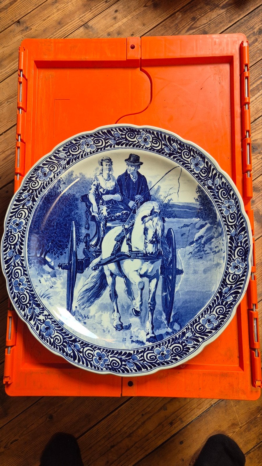 Delfts Blauw ovale schaal met koets en paard, Ophalen