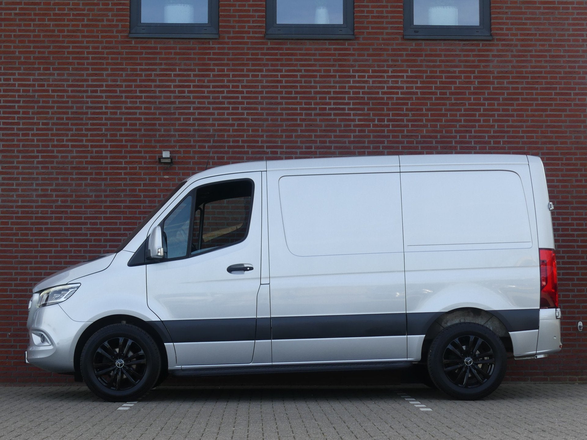 Mercedes-Benz Sprinter 314 CDI L1H1 LED/Adaptive cruise cont, Auto's, Dealer onderhouden, Gebruikt, Euro 6, Mercedes-Benz