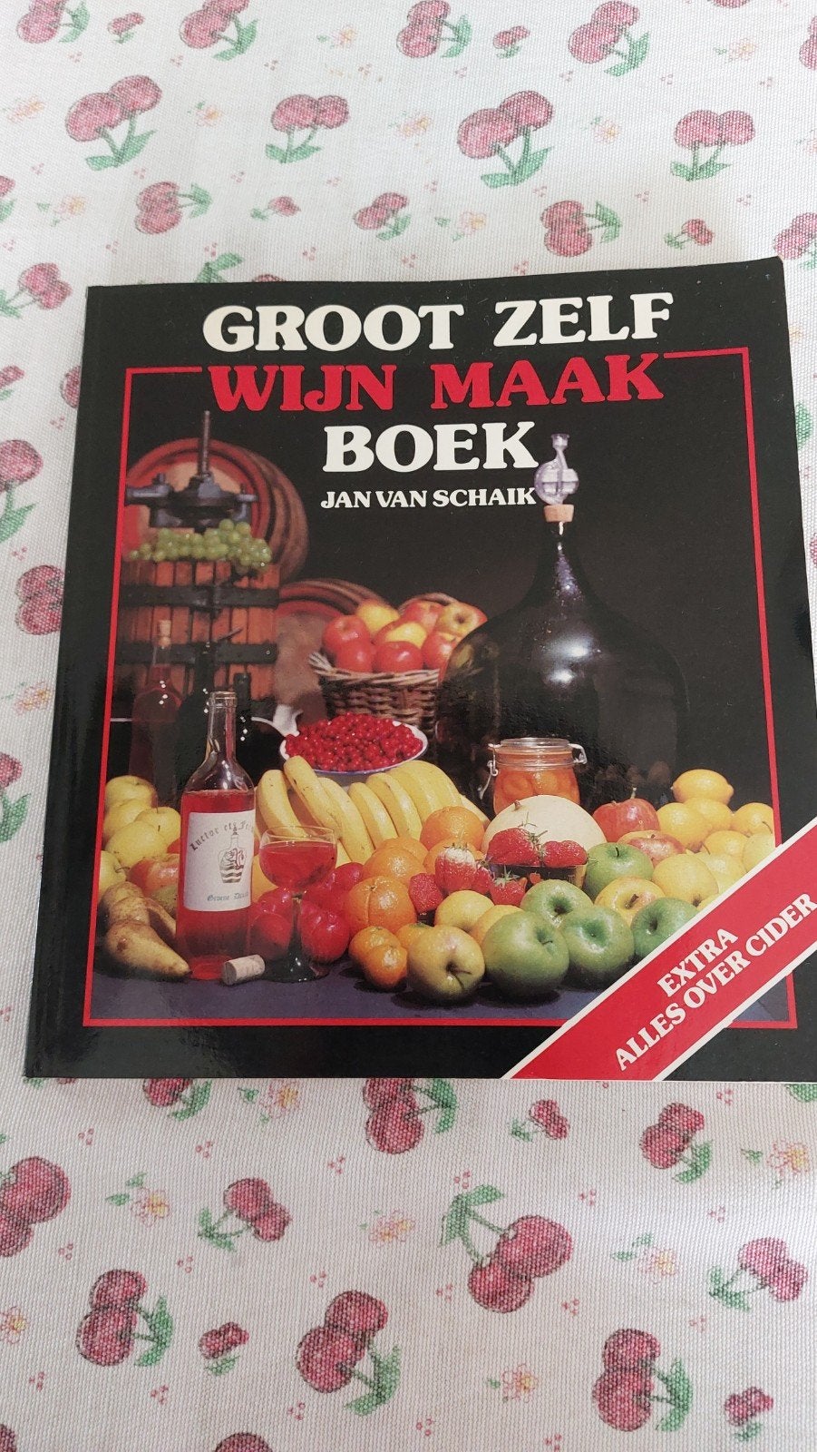Groot Zelf Wijn Maak Boek - Jan van Schaik, Ophalen of Verzenden, Gelezen, Overige onderwerpen, Jan van Schaik
