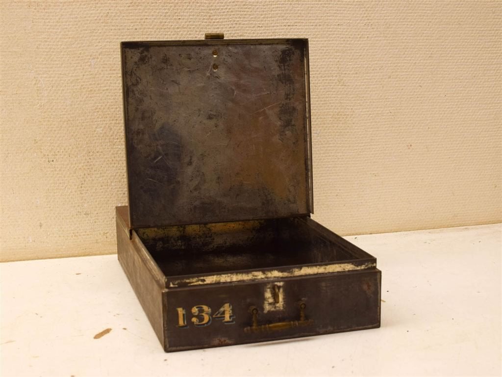 Metalen Geldlade uit een bank 51961, Ophalen of Verzenden