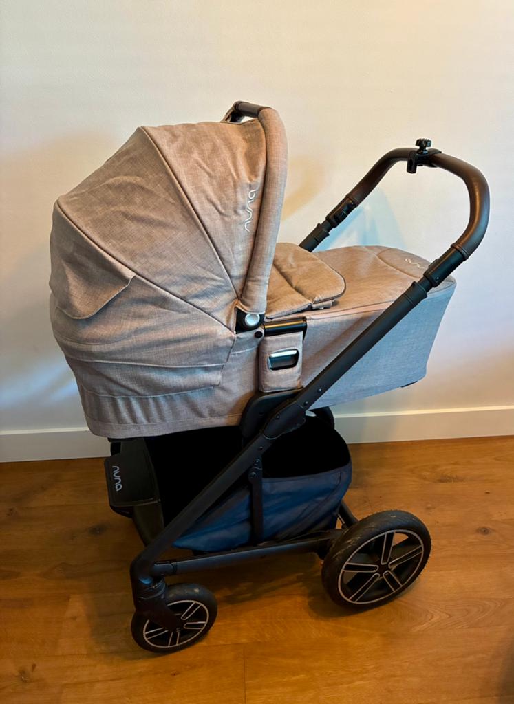 Complete Nuna MIXX Next kinderwagen set + veel accessoires, Zo goed als nieuw, Combiwagen, Verstelbare duwstang, Ophalen
