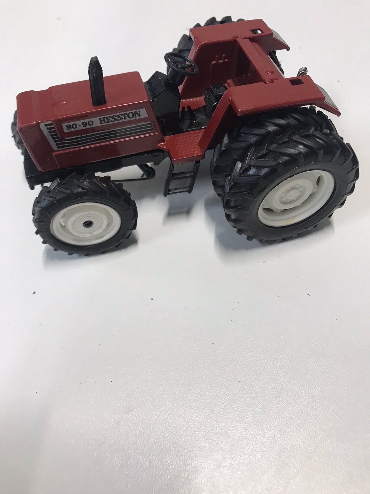 Hesston 80 90 tractor met dubbele achterbanden, Hobby en Vrije tijd, Ophalen, Zo goed als nieuw, Tractor of Landbouw, Overige merken