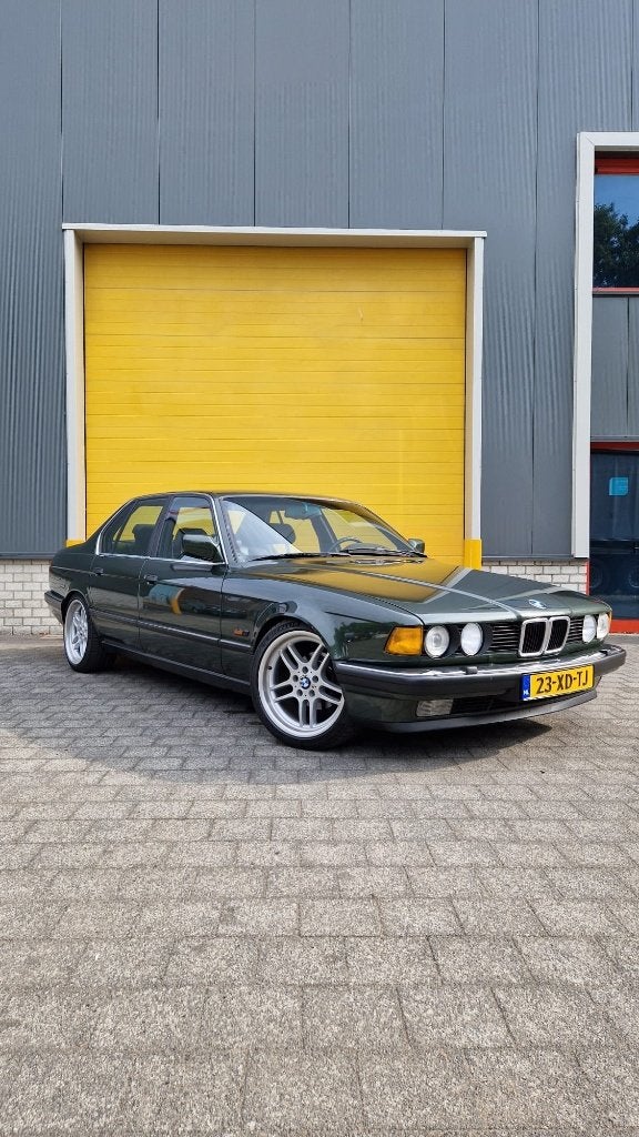 BMW 7-SERIE 735 E32 1987 GROEN HANDGESCHAKELD OLDTIMER, 3430 cc, Achterwielaandrijving, Leder, 1600 kg