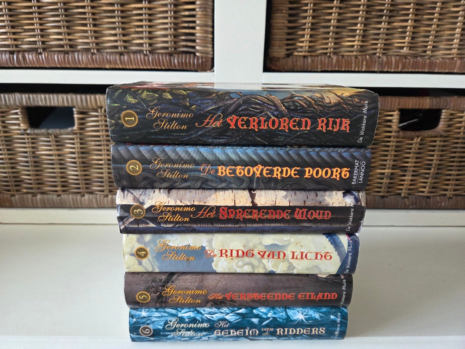 Geronimo Stilton - De kronieken van Fantasia, Ophalen of Verzenden, Gelezen