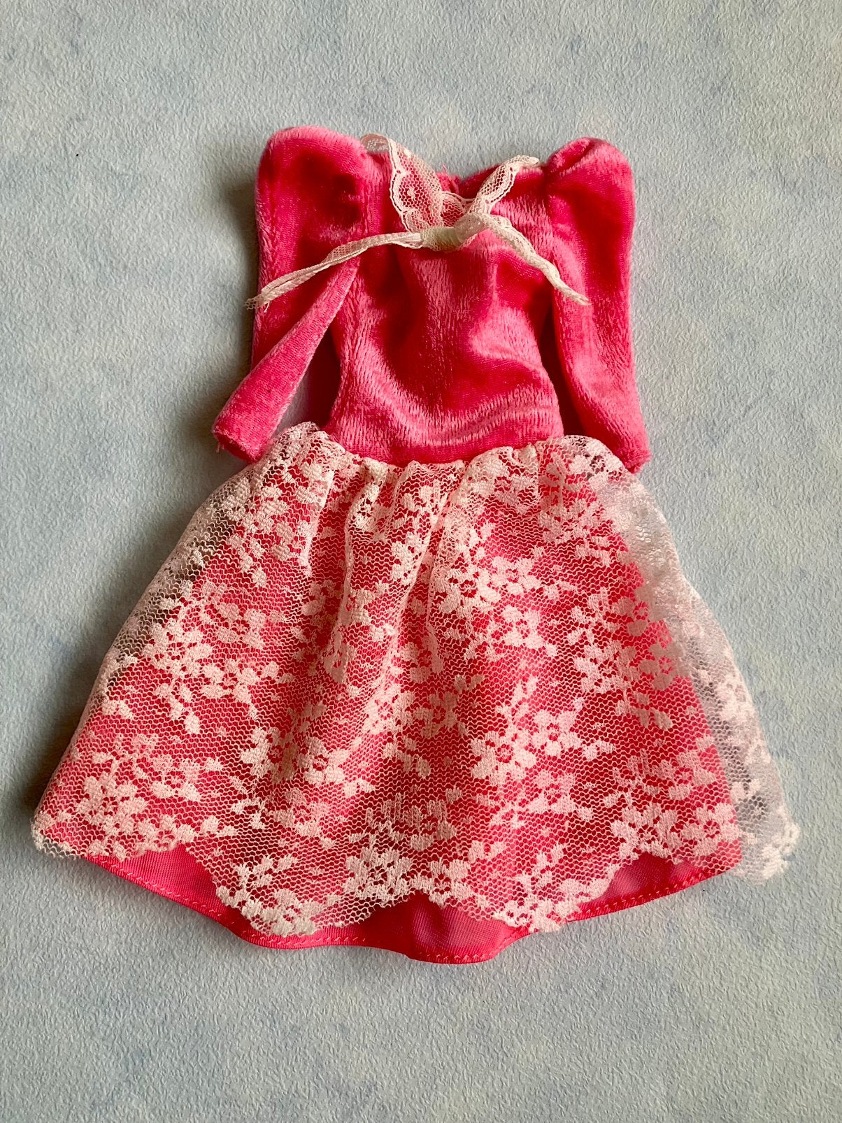 Vintage barbie jurk Heart Family Mom 1988, Ophalen of Verzenden, Gebruikt, Kleertjes