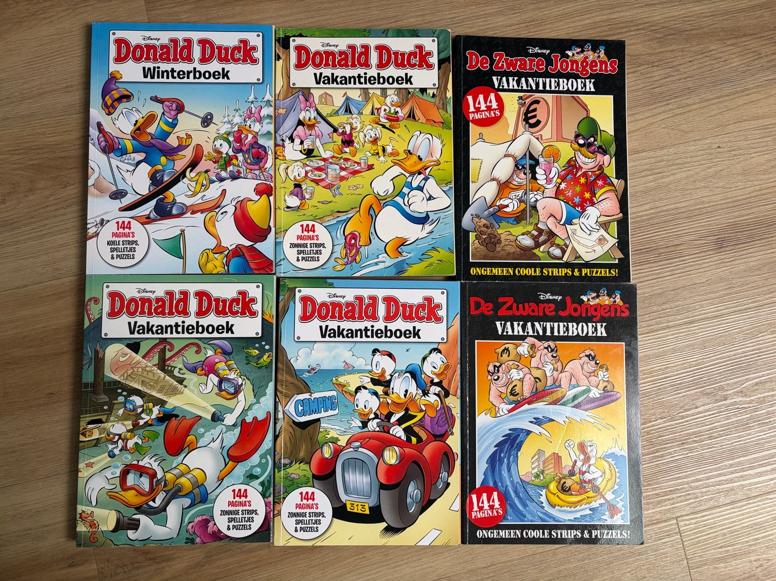 Donald Duck/ Zware Jongens Vakantieboeken 7 stuks incl 2026, Meerdere stripboeken, Ophalen of Verzenden, Zo goed als nieuw