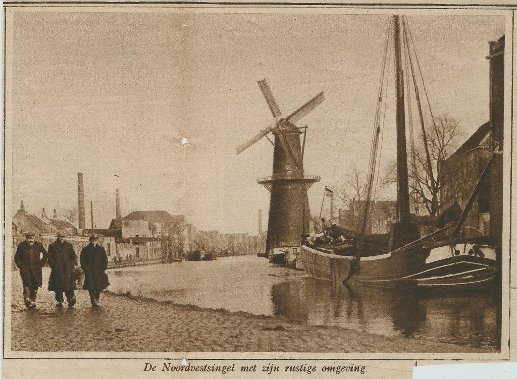 Schiedam Noordvestsingel molen scheepvaart knipsel 1927, Gebruikt, Ophalen of Verzenden, Gebouw, Voor 1940