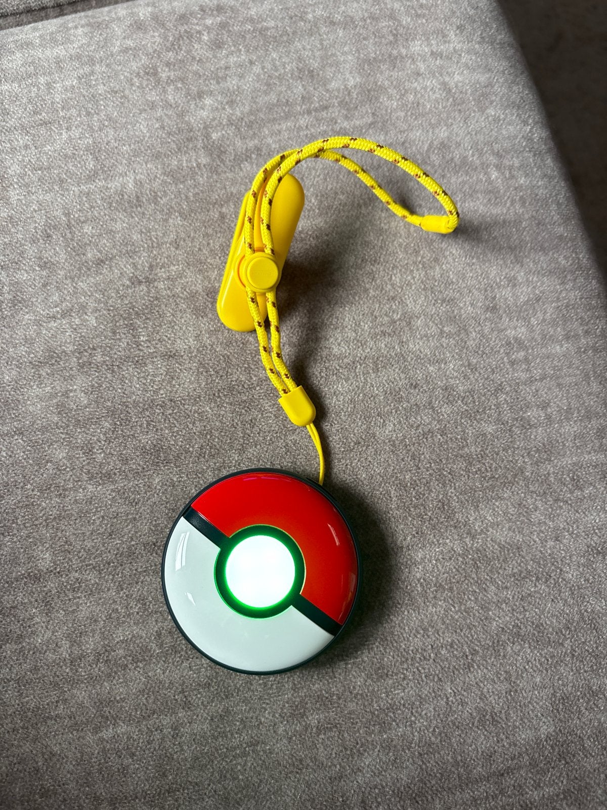 Pokémon Go Plus + Pokéball met polsbandje, Ophalen, Zo goed als nieuw, Overige typen