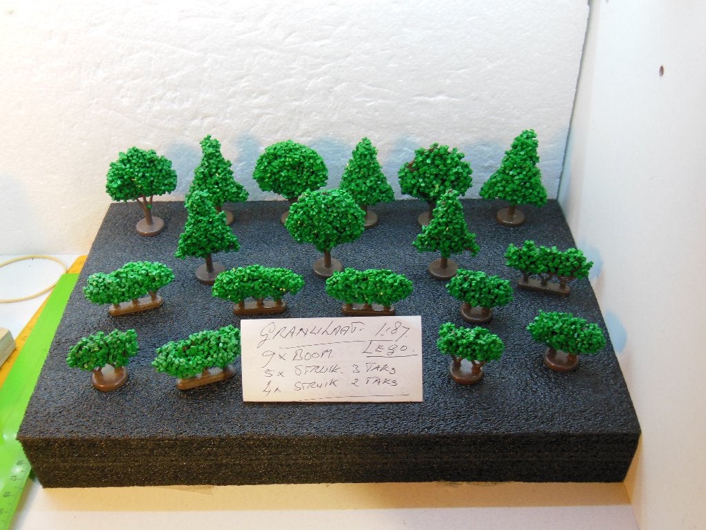 18 x   LEGO  GRANULAAT Bomen en Struiken  1:87, Hobby en Vrije tijd, Modelauto's | 1:87, Ophalen of Verzenden, Gebruikt, Overige typen