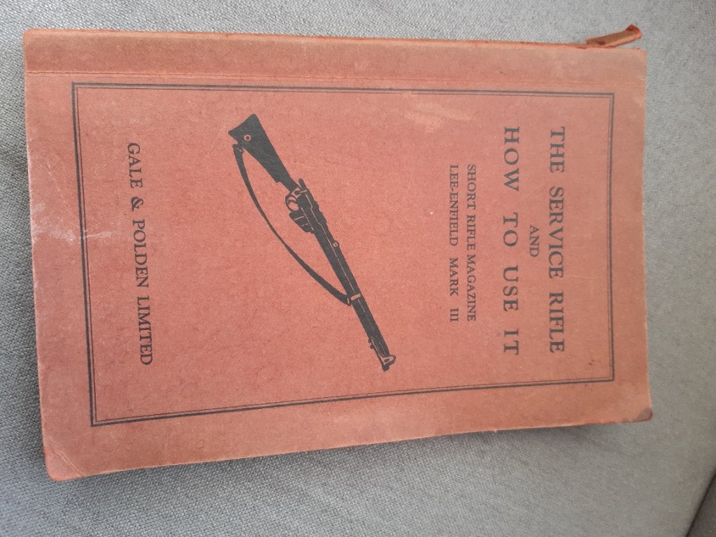 Lee enfield mark 111, Ophalen of Verzenden, Landmacht, Engeland, Boek of Tijdschrift