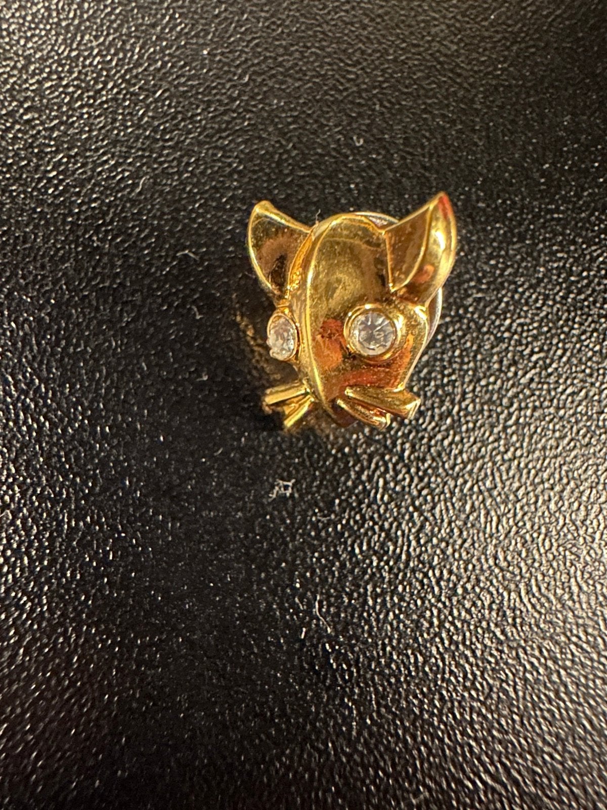 Broche / pin goudkleurig muisje, Ophalen of Verzenden, Nieuw, Dier of Natuur, Speldje of Pin