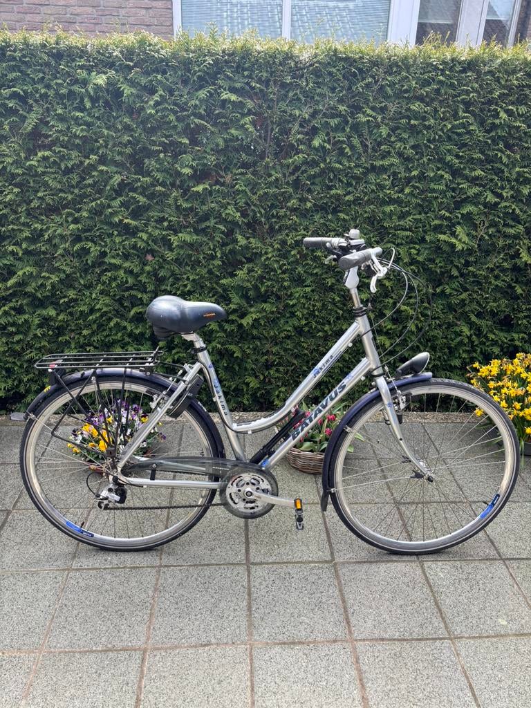 Batavus fiets, Fietsen en Brommers, Fietsen | Dames | Damesfietsen, Ophalen, Zo goed als nieuw, Batavus, Versnellingen