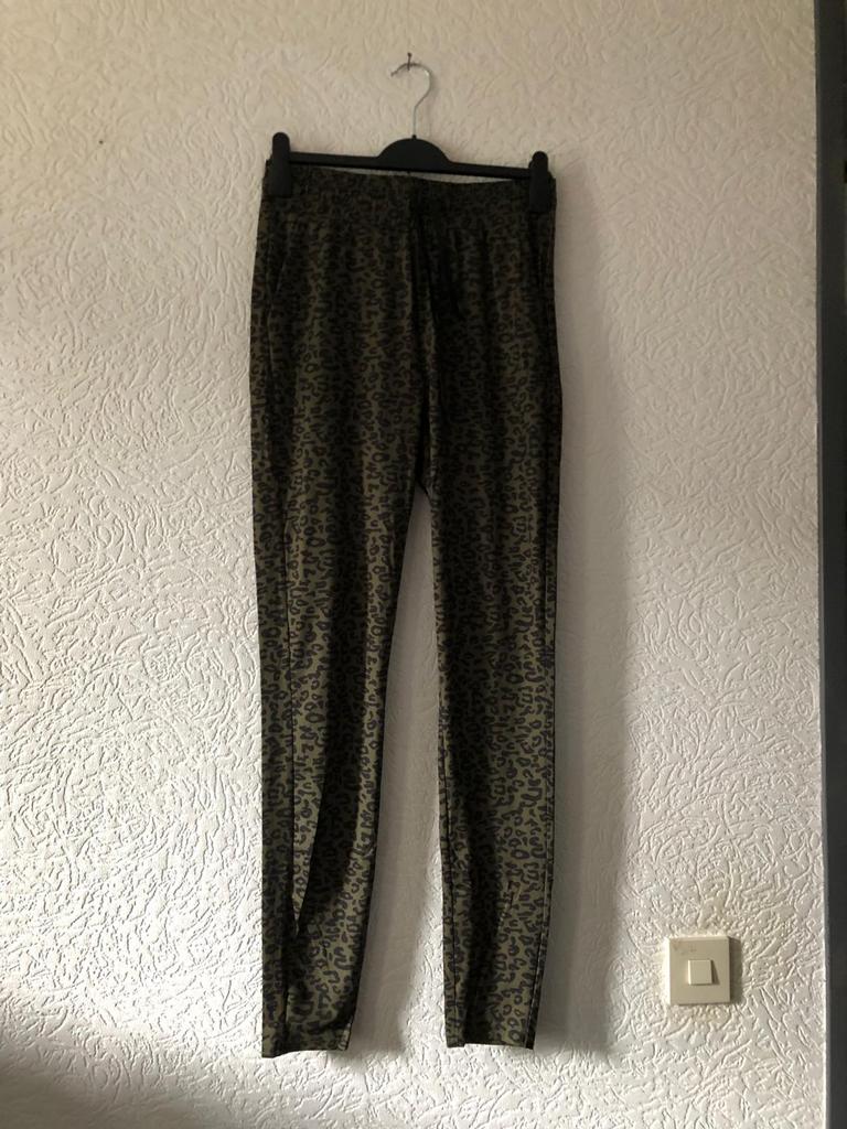 Maat S - broek met elastiek taille - LIZ DEVY - kaki, Kleding | Dames, Ophalen of Verzenden, Zo goed als nieuw, Maat 36 (S), Lang