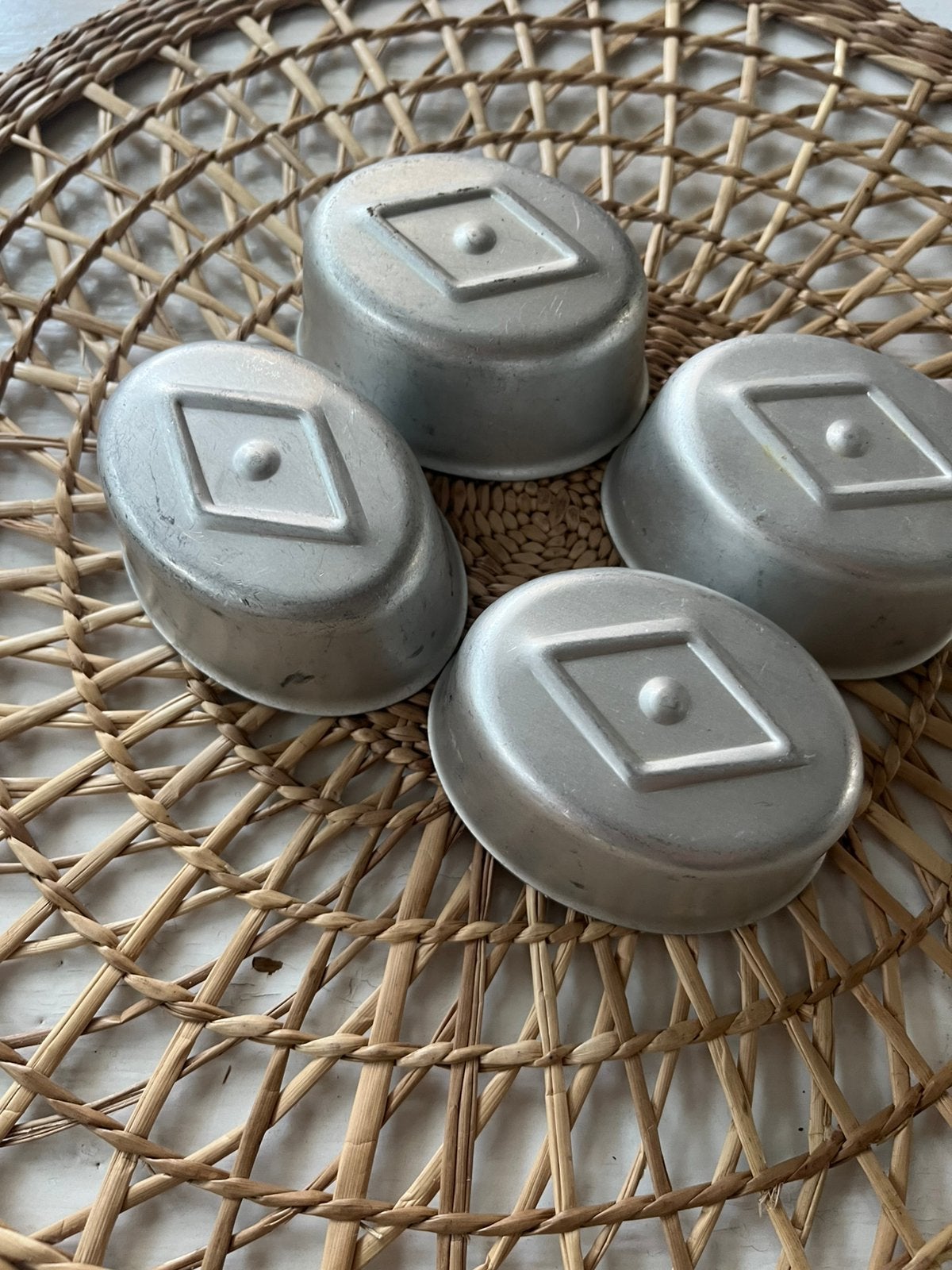 Leuk  vintage aluminium bakvormpje set van 4, Antiek en Kunst, Ophalen of Verzenden